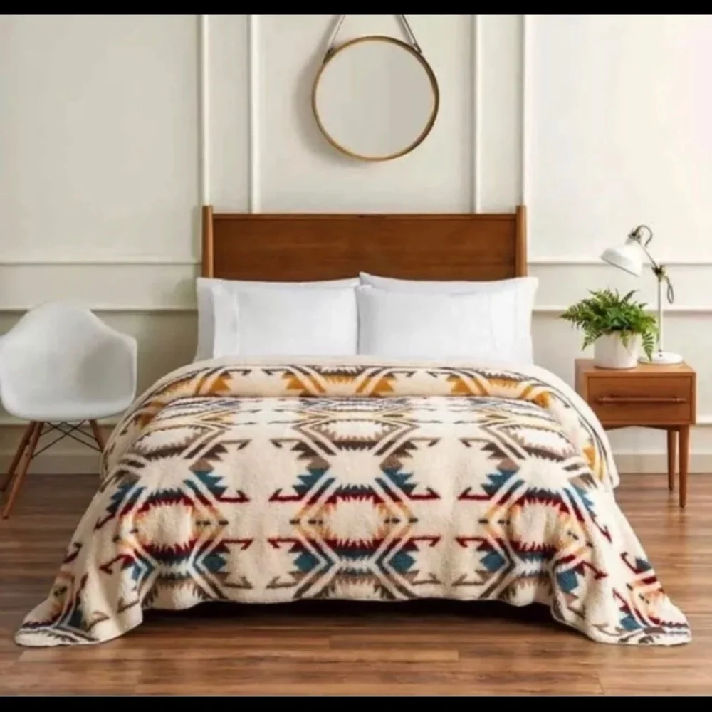 NEW Pendleton Sherpa Fleece Blanket King 112x92